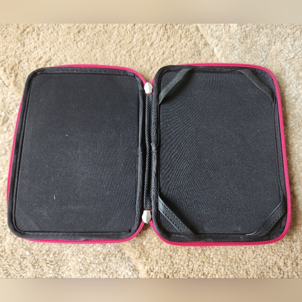 M-Edge E-Reader Case